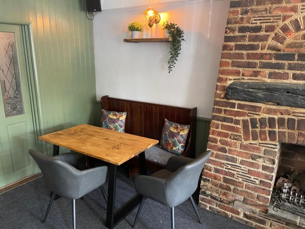 The Pheasant Inn Dunstable Ngoại thất bức ảnh